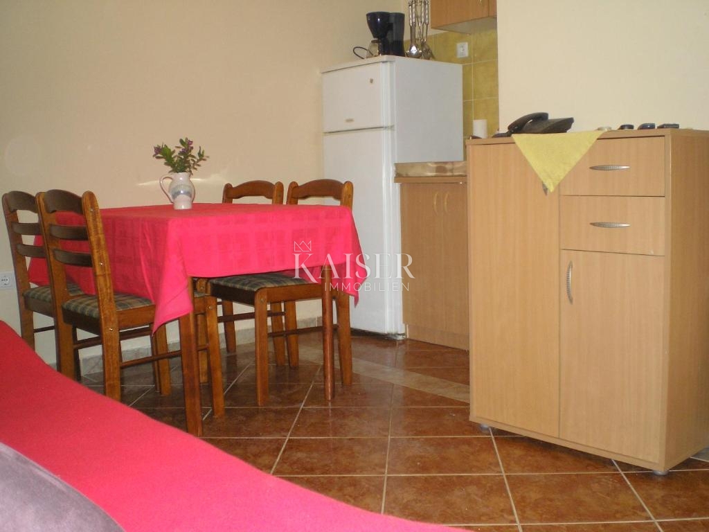 Sukošan - hiša prva vrsta do morja