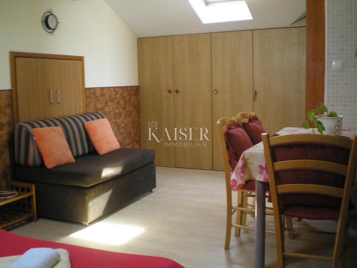 Sukošan - hiša prva vrsta do morja