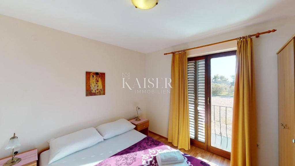 Sukošan - hiša prva vrsta do morja