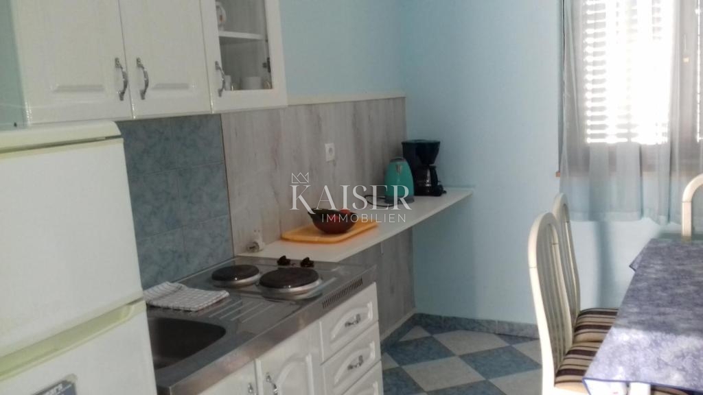 Sukošan - hiša prva vrsta do morja