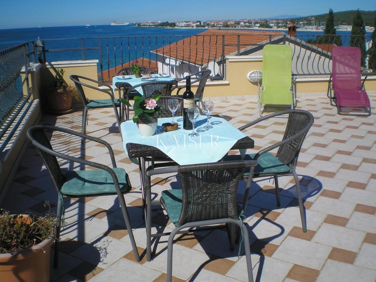 Sukošan - hiša prva vrsta do morja