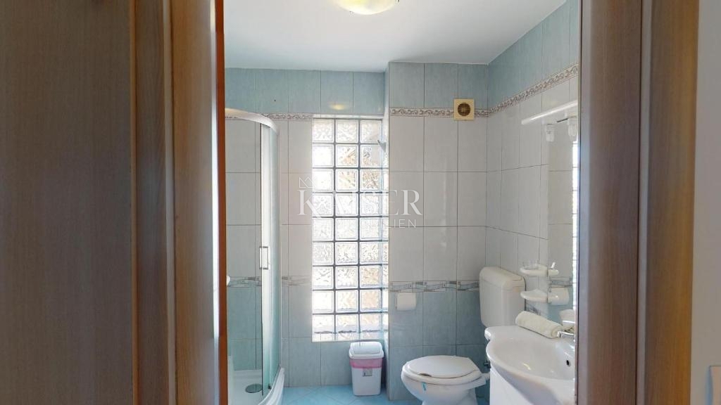 Sukošan - hiša prva vrsta do morja