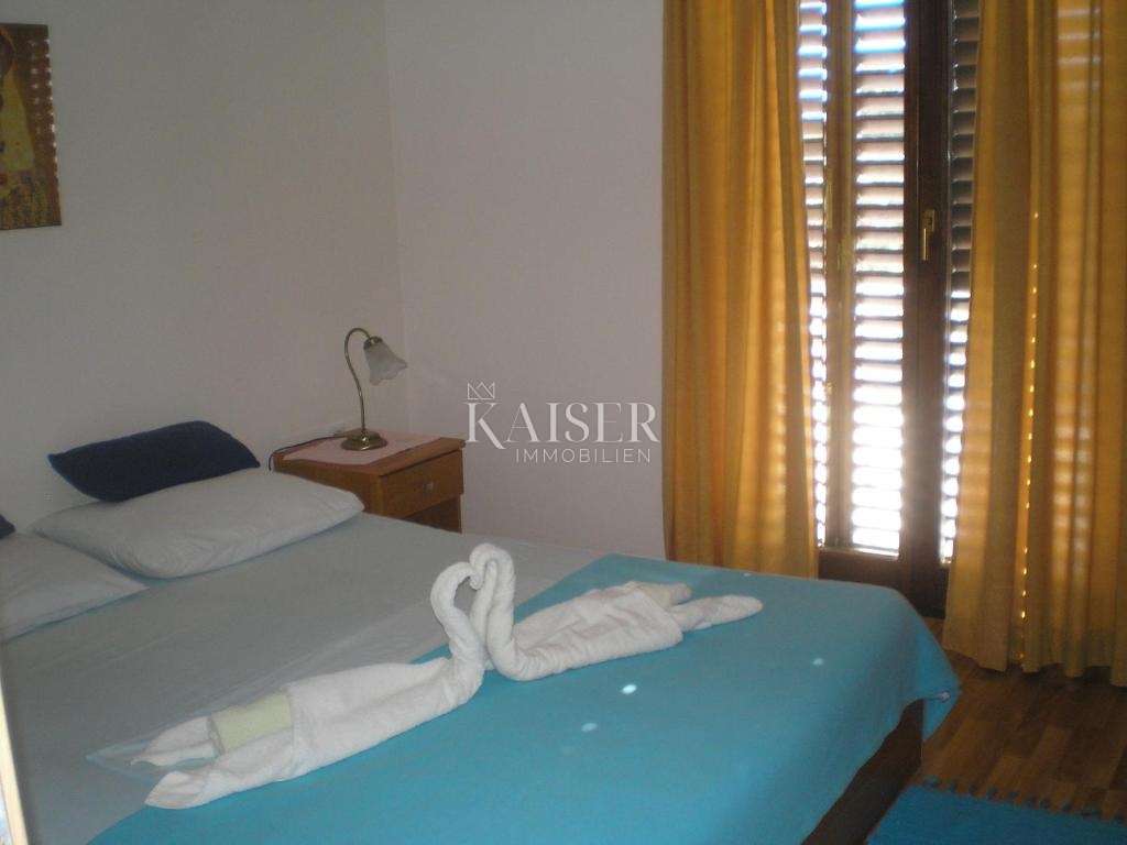 Sukošan - hiša prva vrsta do morja