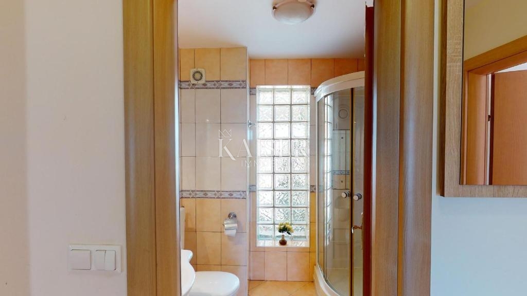 Sukošan - hiša prva vrsta do morja