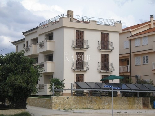 Sukošan - hiša prva vrsta do morja