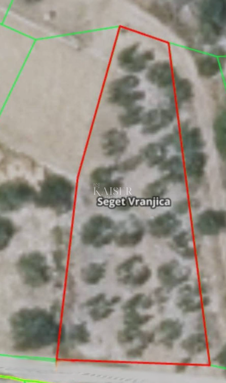 Seget Donji - Gradbeno zemljišče s panoramskim pogledom na morje