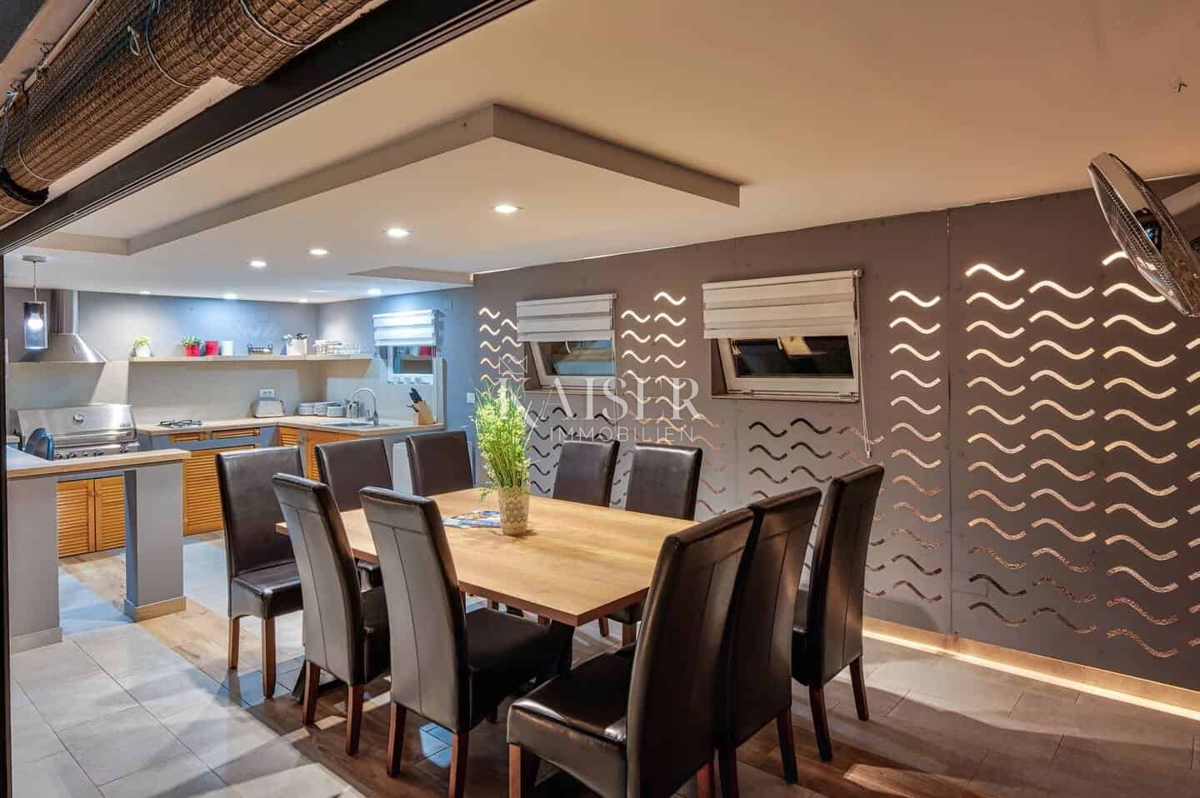 Hiša z bazenom v bližini Vodnjana