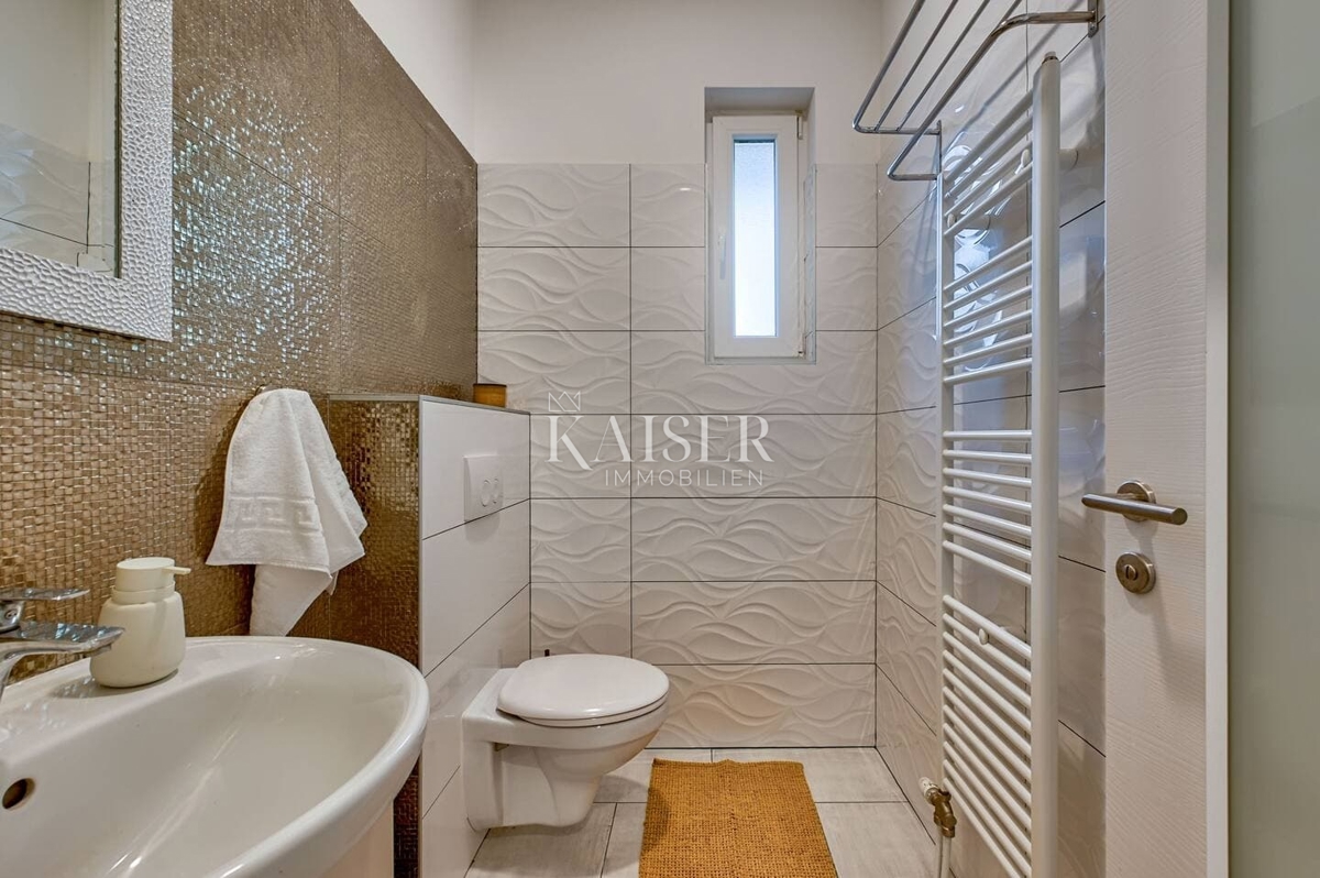 Hiša z bazenom v bližini Vodnjana