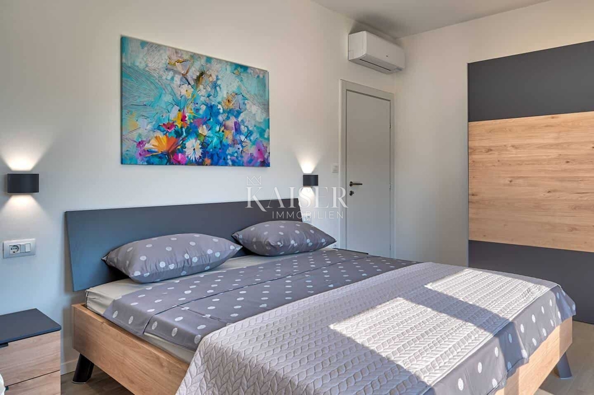 Hiša z bazenom v bližini Vodnjana