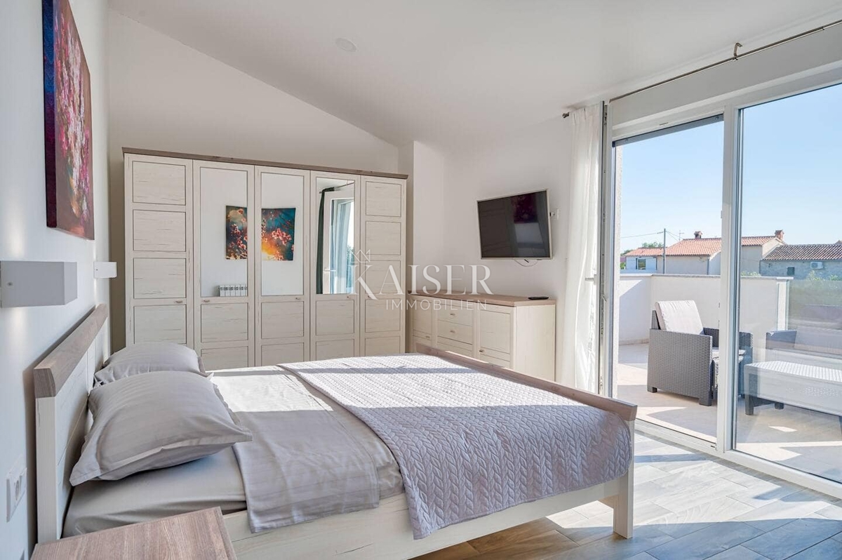 Hiša z bazenom v bližini Vodnjana