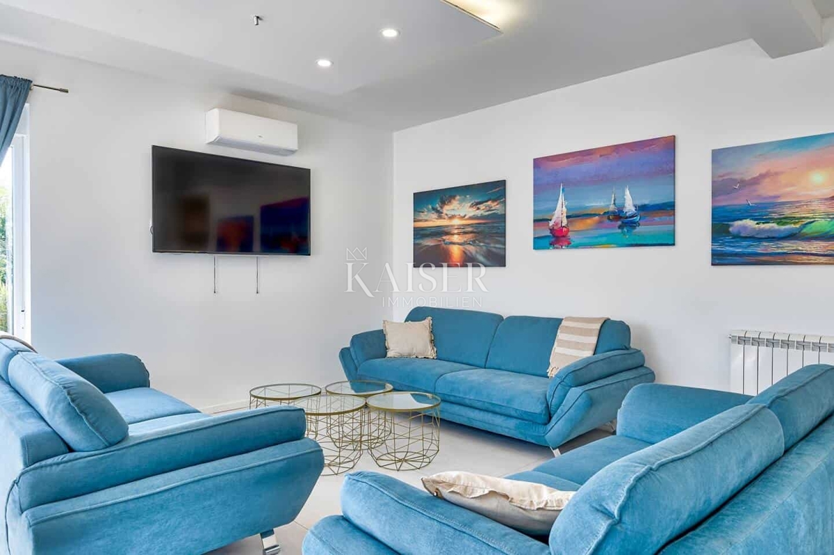 Hiša z bazenom v bližini Vodnjana