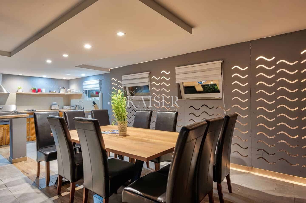 Hiša z bazenom v bližini Vodnjana