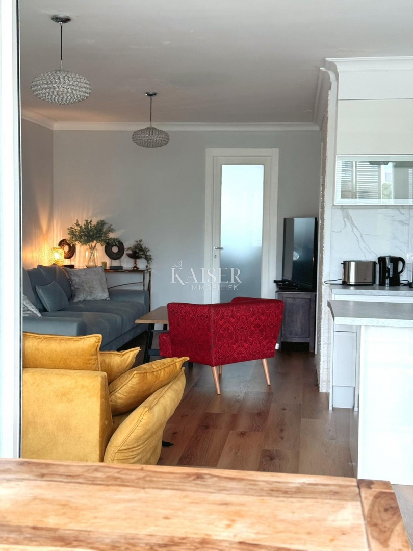 Zadar - Tiz, trosobno stanovanje s pogledom na morje