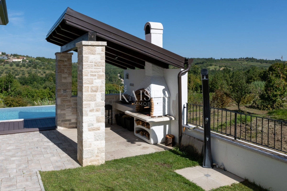 Momjan, Istra, razkošna oaza na gričih čarobnega Momjana