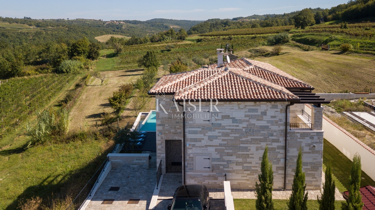 Momjan, Istra, razkošna oaza na gričih čarobnega Momjana