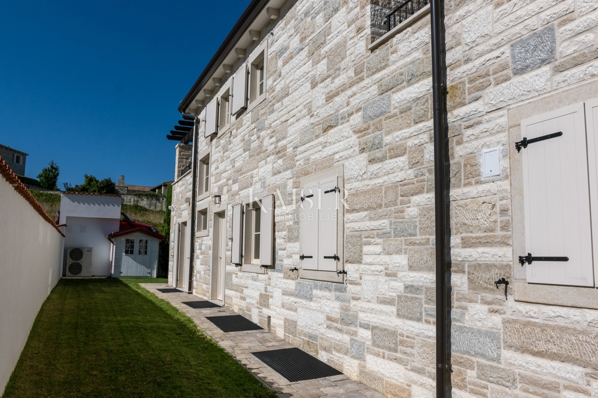 Momjan, Istra, razkošna oaza na gričih čarobnega Momjana