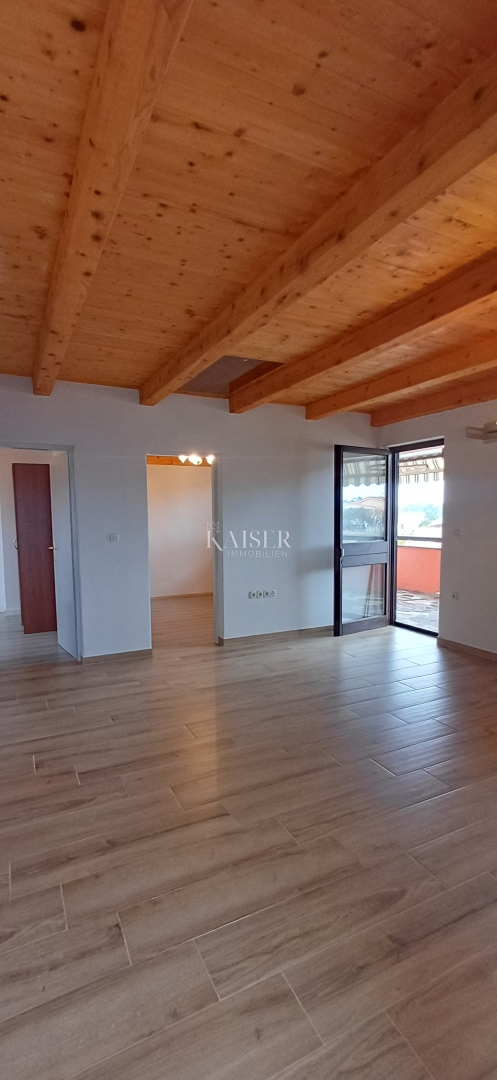 Vir – Apartma s teraso in pogledom na morje, 120 m od plaže