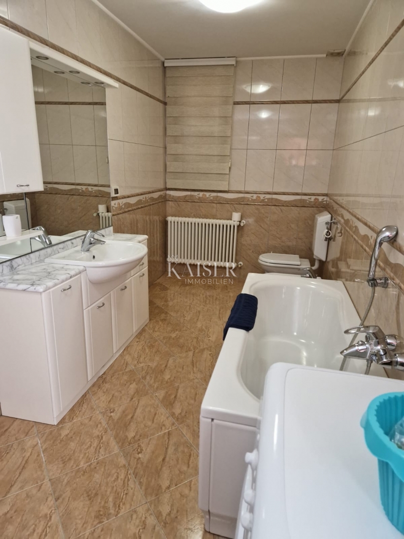 Umag, Istra, čudovita vila na odlični lokaciji v bližini morja