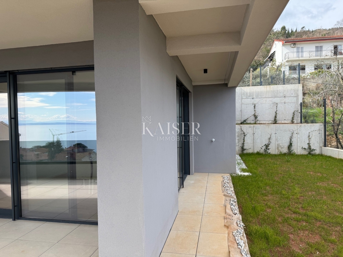 Opatija, Lovran - stanovanje v novogradnji s čudovitim razgledom in vrtom