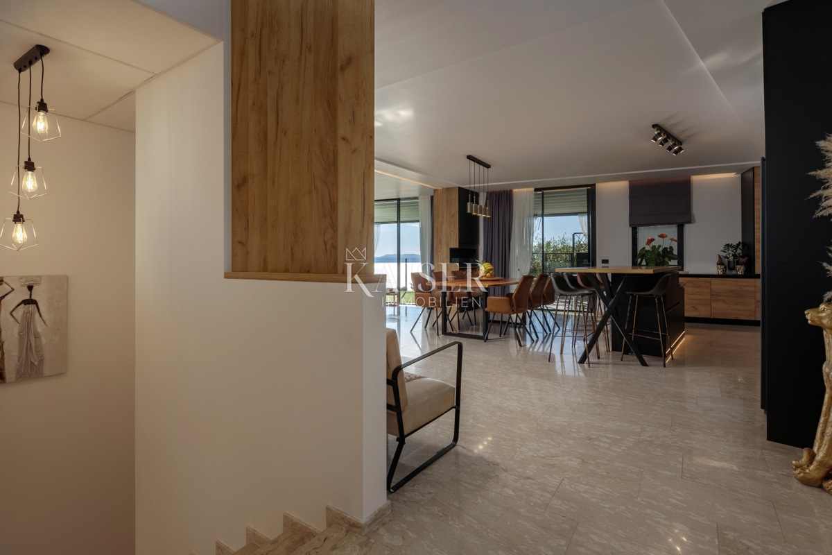 Opatija - Zasebna rezidenca z bazenom in panoramskim pogledom na morje