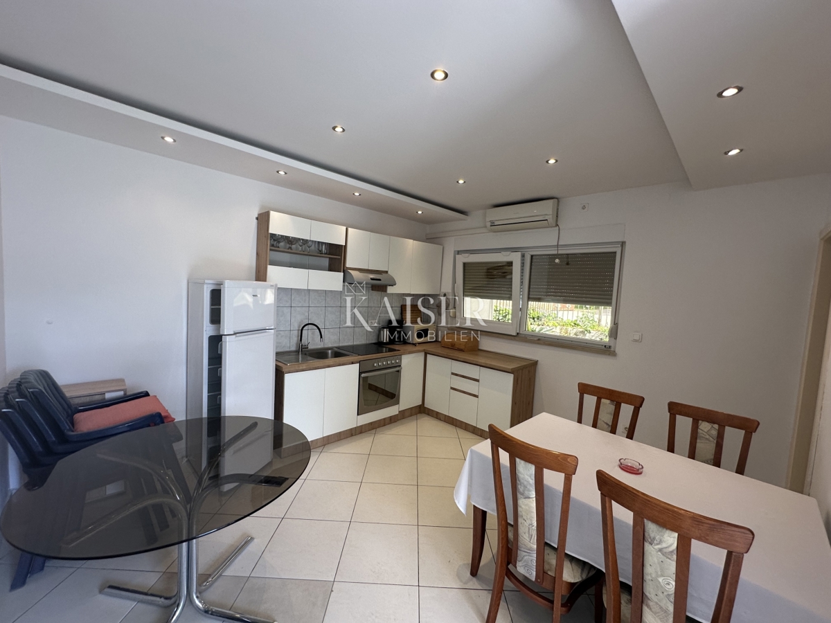 Zadar, Diklo - hiša 98 m2 ob plaži, 30 m od morja.