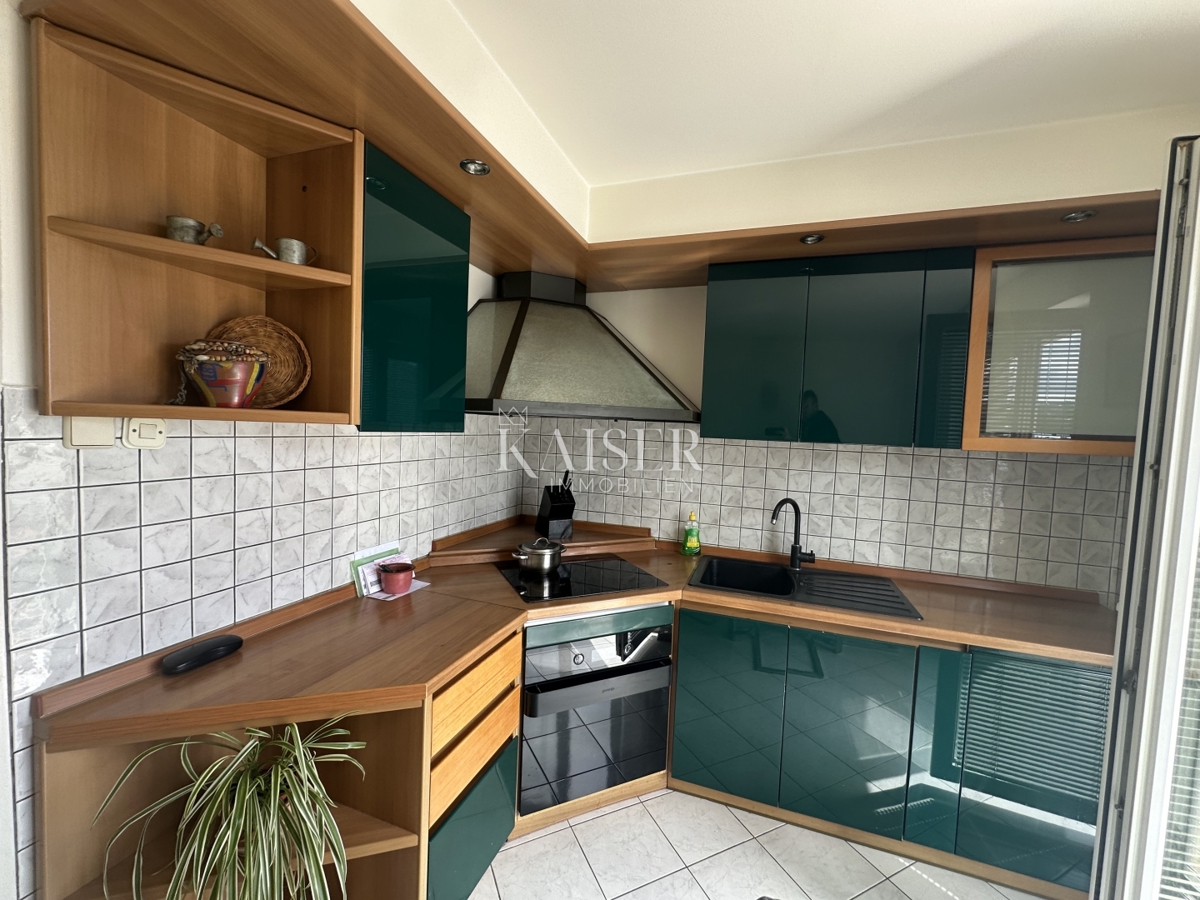 Zadar, Diklo - hiša 98 m2 ob plaži, 30 m od morja.