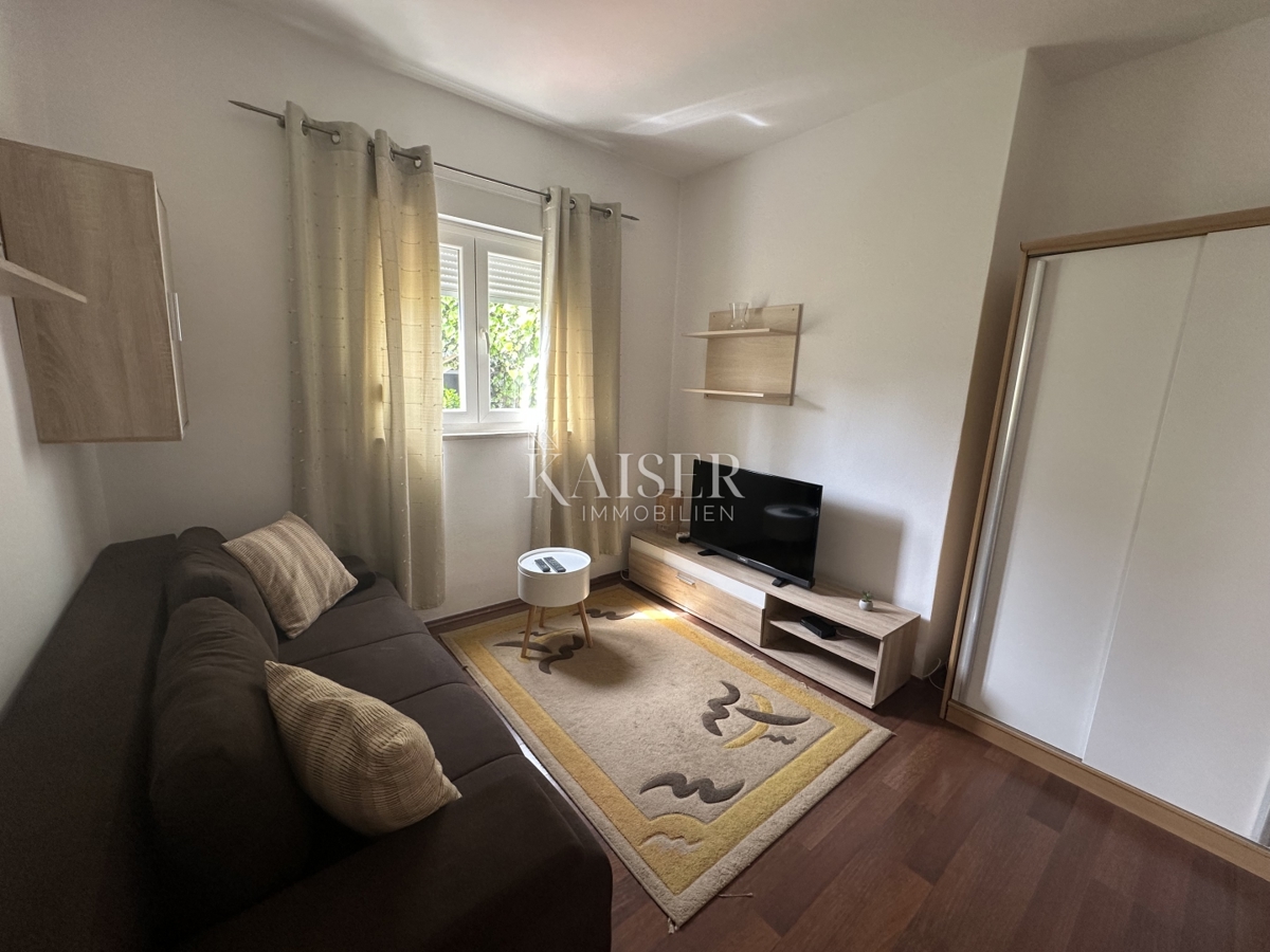 Zadar, Diklo - hiša 98 m2 ob plaži, 30 m od morja.