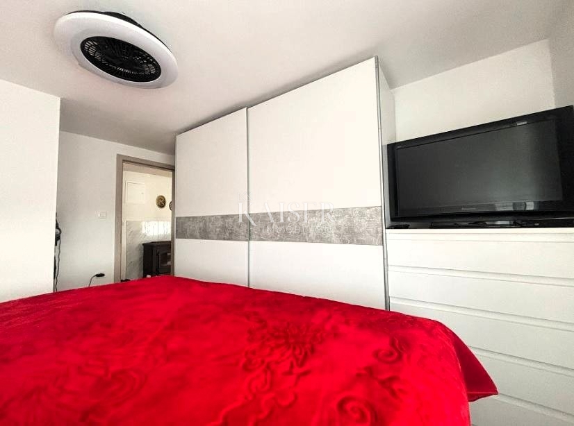 Otok Pag – hiša Kolan 2 enoti dvorišče parkirišče