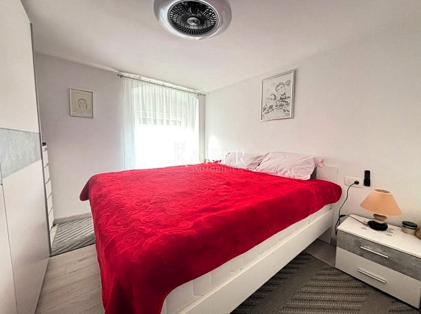 Otok Pag – hiša Kolan 2 enoti dvorišče parkirišče