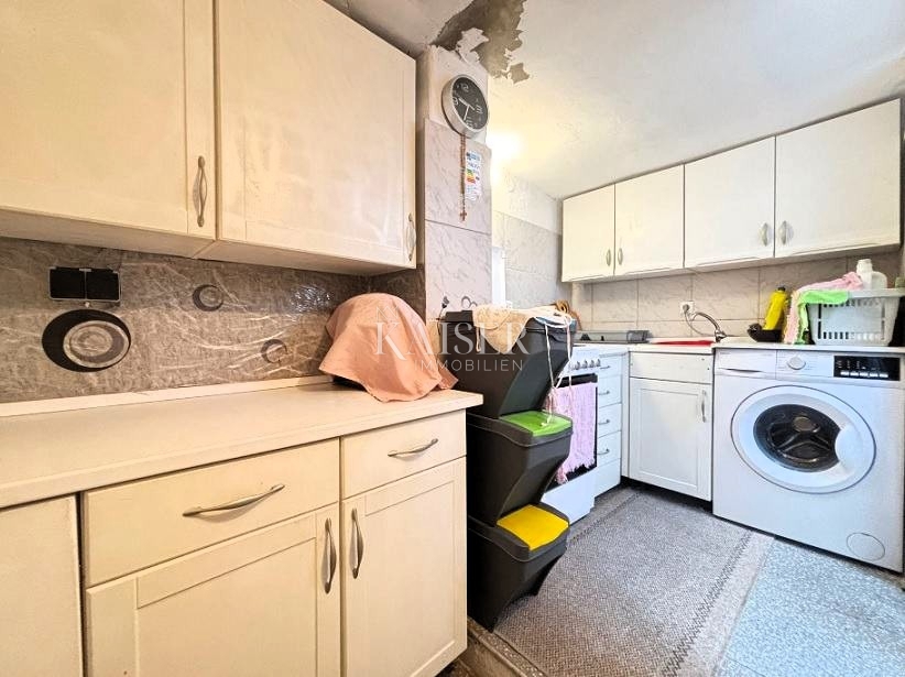 Otok Pag – hiša Kolan 2 enoti dvorišče parkirišče