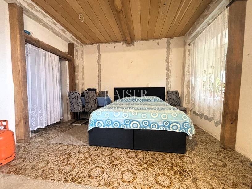 Otok Pag – hiša Kolan 2 enoti dvorišče parkirišče