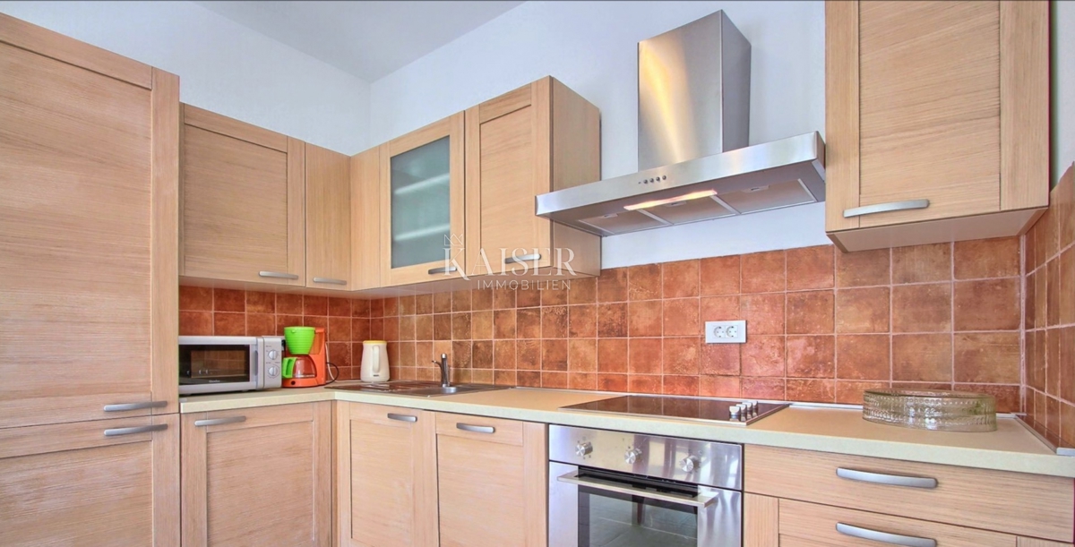 Istra, Marčana - vila z bazenom, 200m2