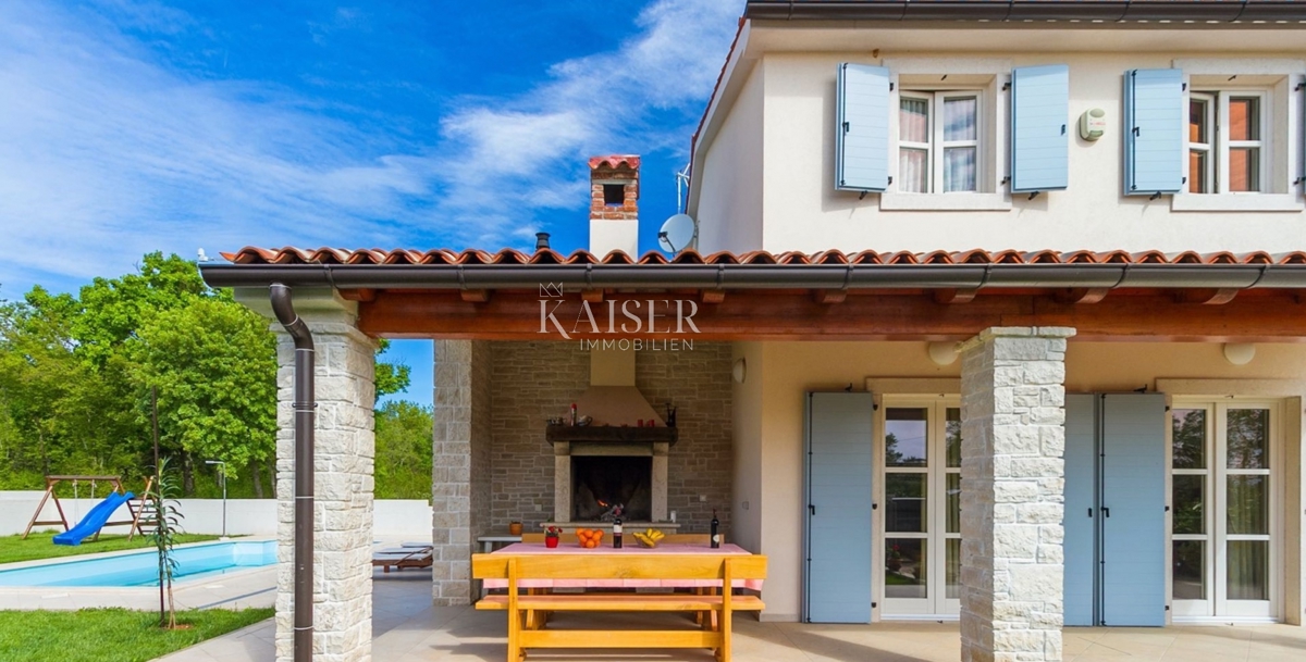 Istra, Marčana - vila z bazenom, 200m2