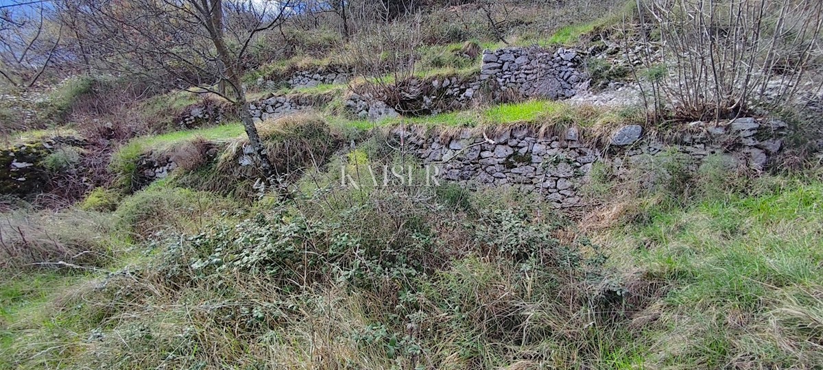 Mošćenice - zemljišče s panoramskim pogledom na morje, 2.250 m2