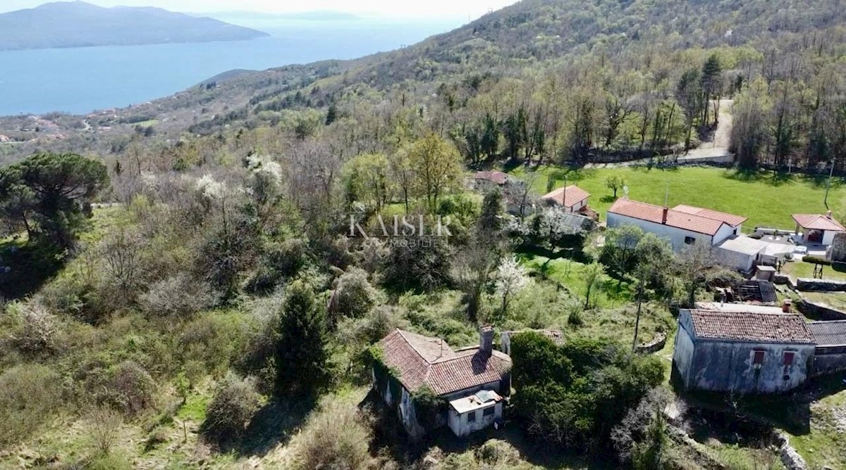 Mošćenička Draga - posest, 8.000 m2