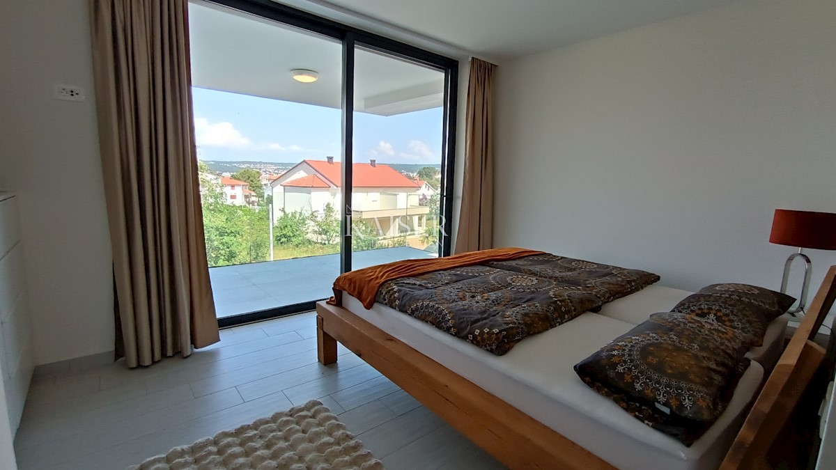 Malinska, luksuzni dvoetažni apartma 130m2, pogled na morje