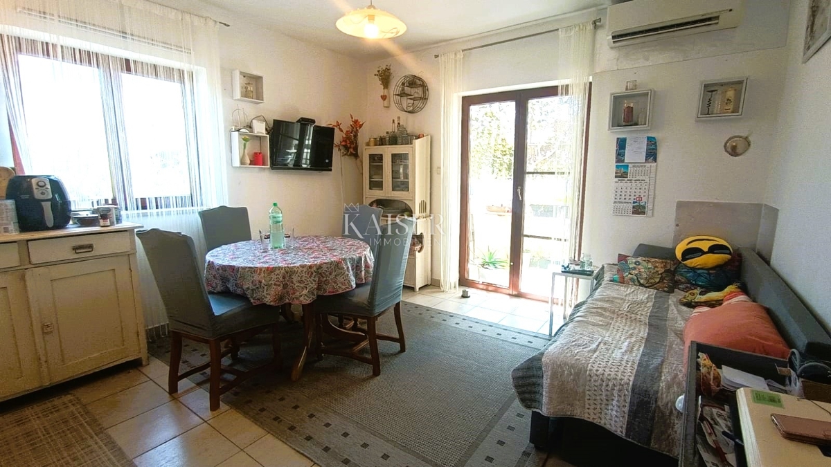 Mesto Krk, otok Krk-apartma 51m2 blizu centra