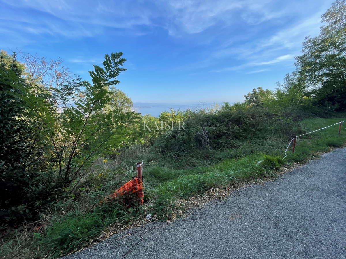 Matulji - gradbeno zemljišče s panoramskim pogledom na Kvarnerski zaliv