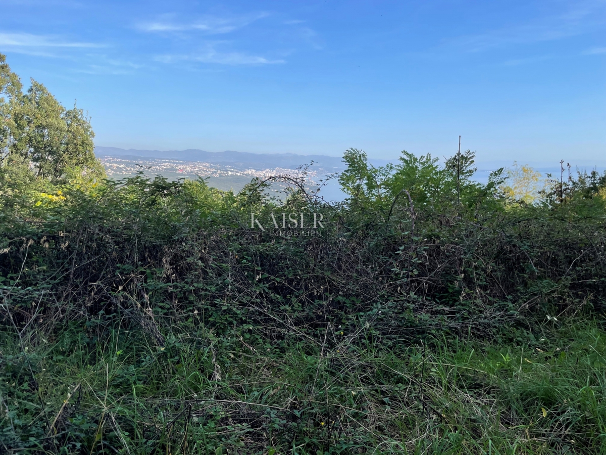 Matulji - gradbeno zemljišče s panoramskim pogledom na Kvarnerski zaliv