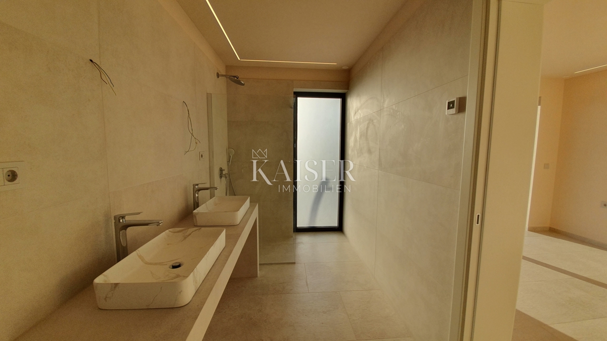 Istra - Poreč, luksuzna vila s savno in bazenom, pogled na morje