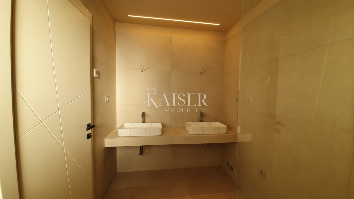 Istra - Poreč, luksuzna vila s savno in bazenom, pogled na morje