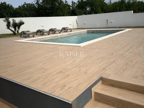 Hiša Pridraga, Novigrad, 300m2