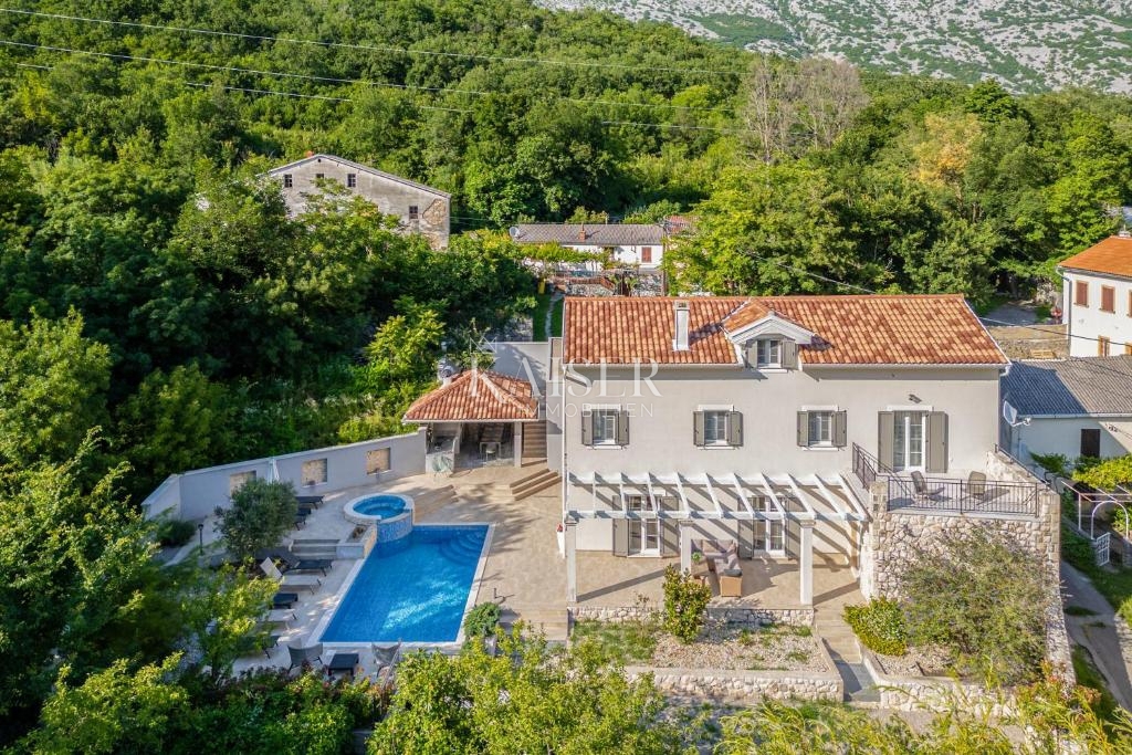 Hiša Drivenik, Vinodolska Općina, 180m2