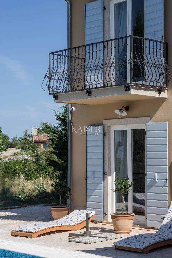 Vila Smoljanci, Svetvinčenat, 180m2