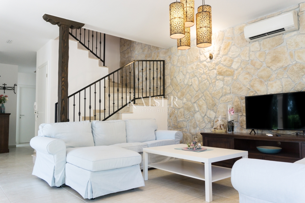 Vila Smoljanci, Svetvinčenat, 180m2