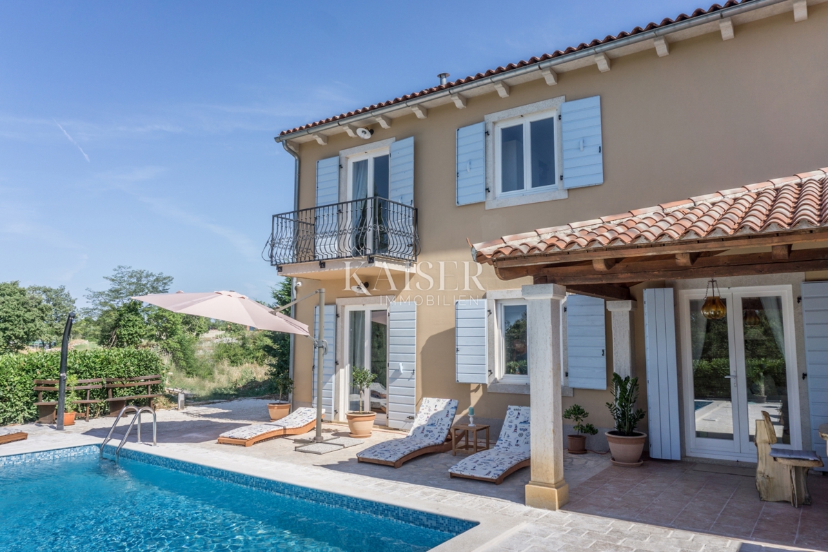 Vila Smoljanci, Svetvinčenat, 180m2