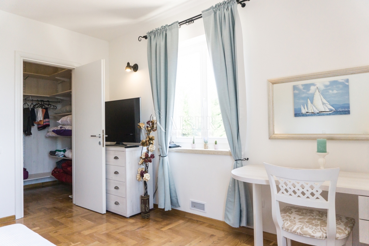 Vila Smoljanci, Svetvinčenat, 180m2