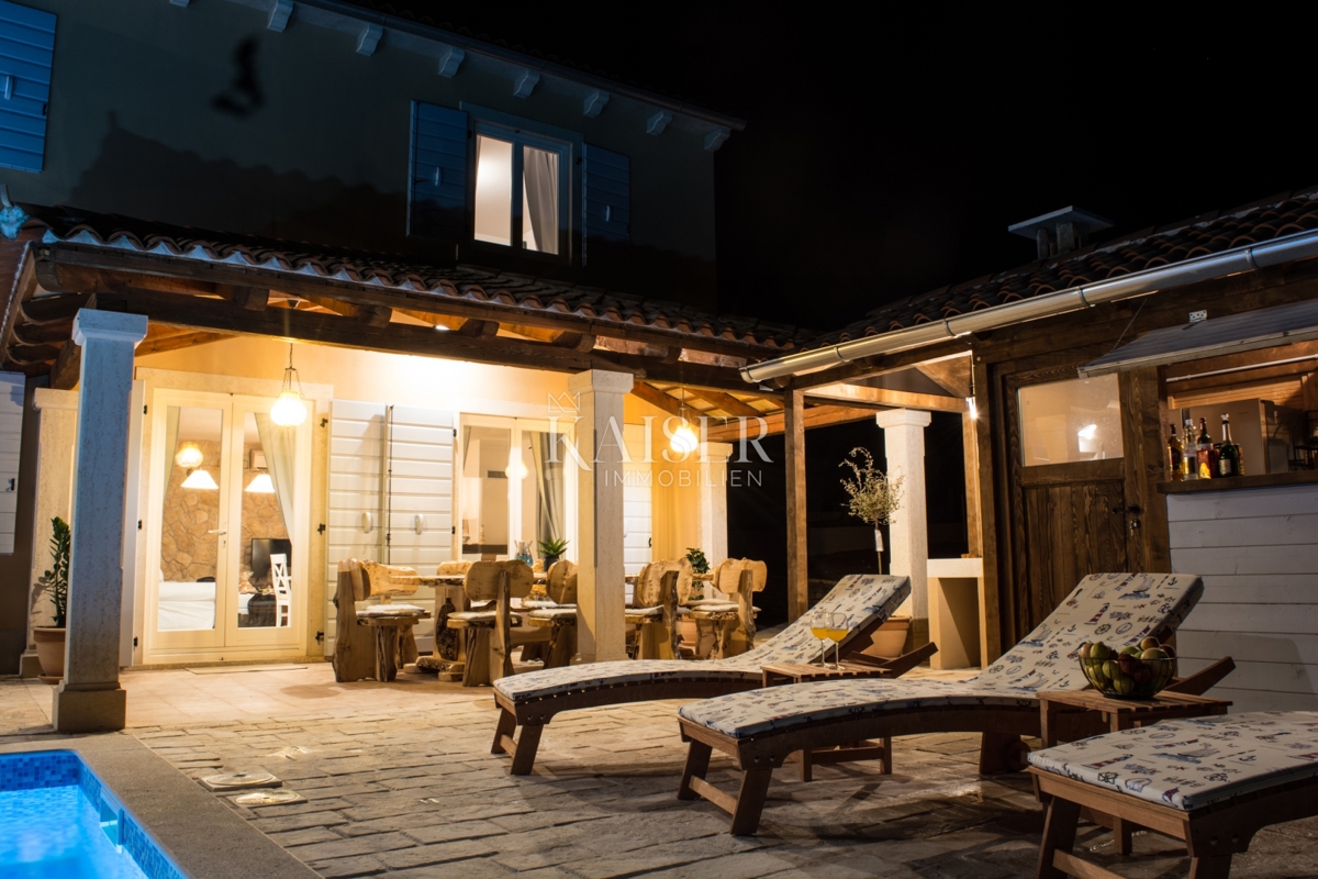 Vila Smoljanci, Svetvinčenat, 180m2
