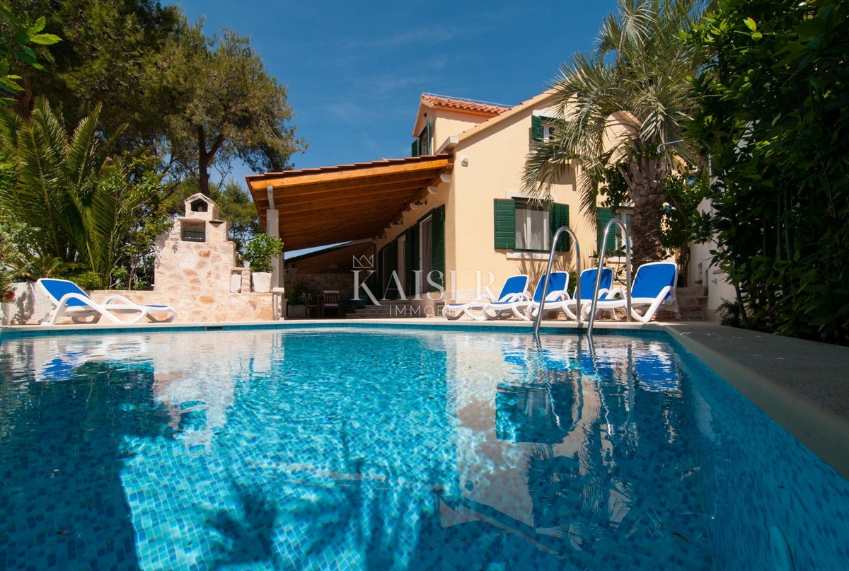 Vila Supetar, 210m2