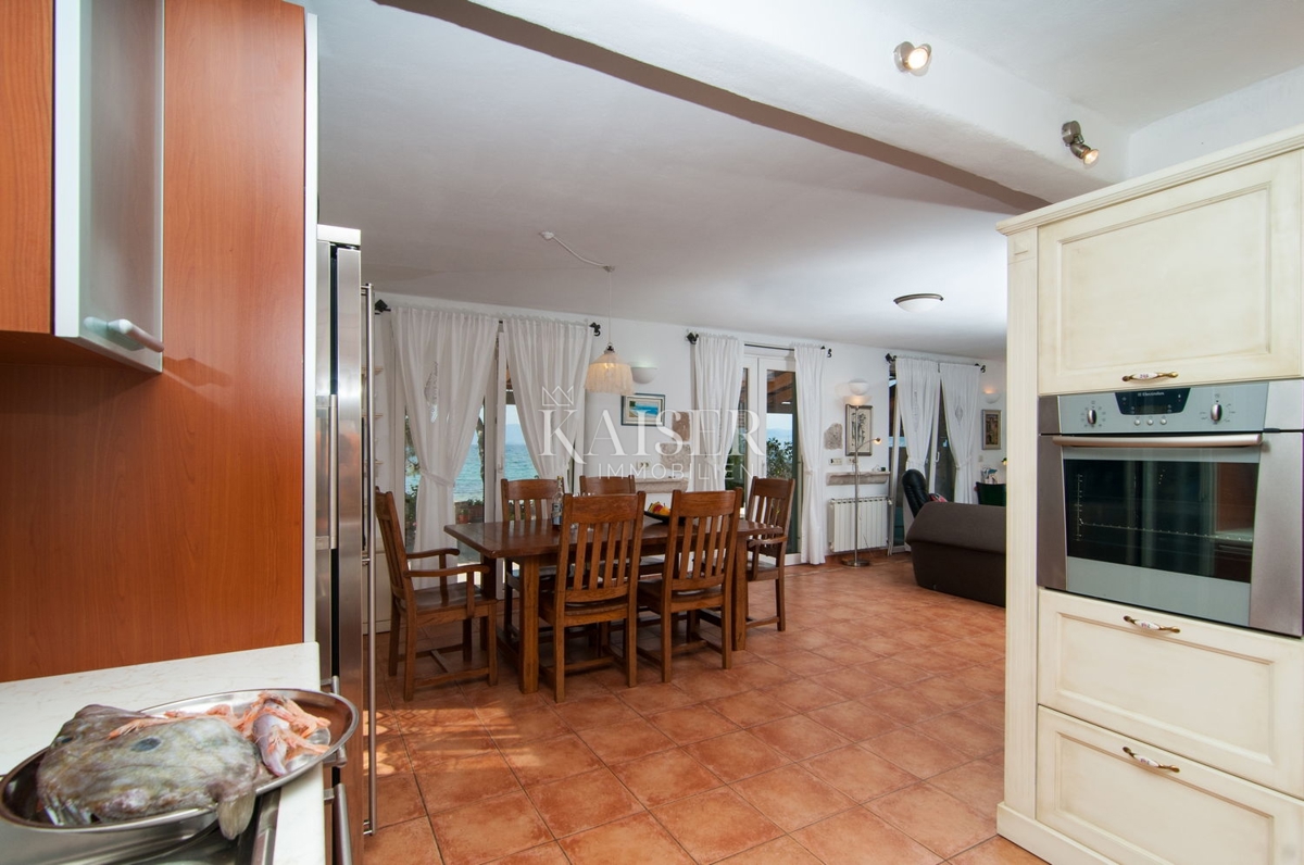 Vila Supetar, 210m2